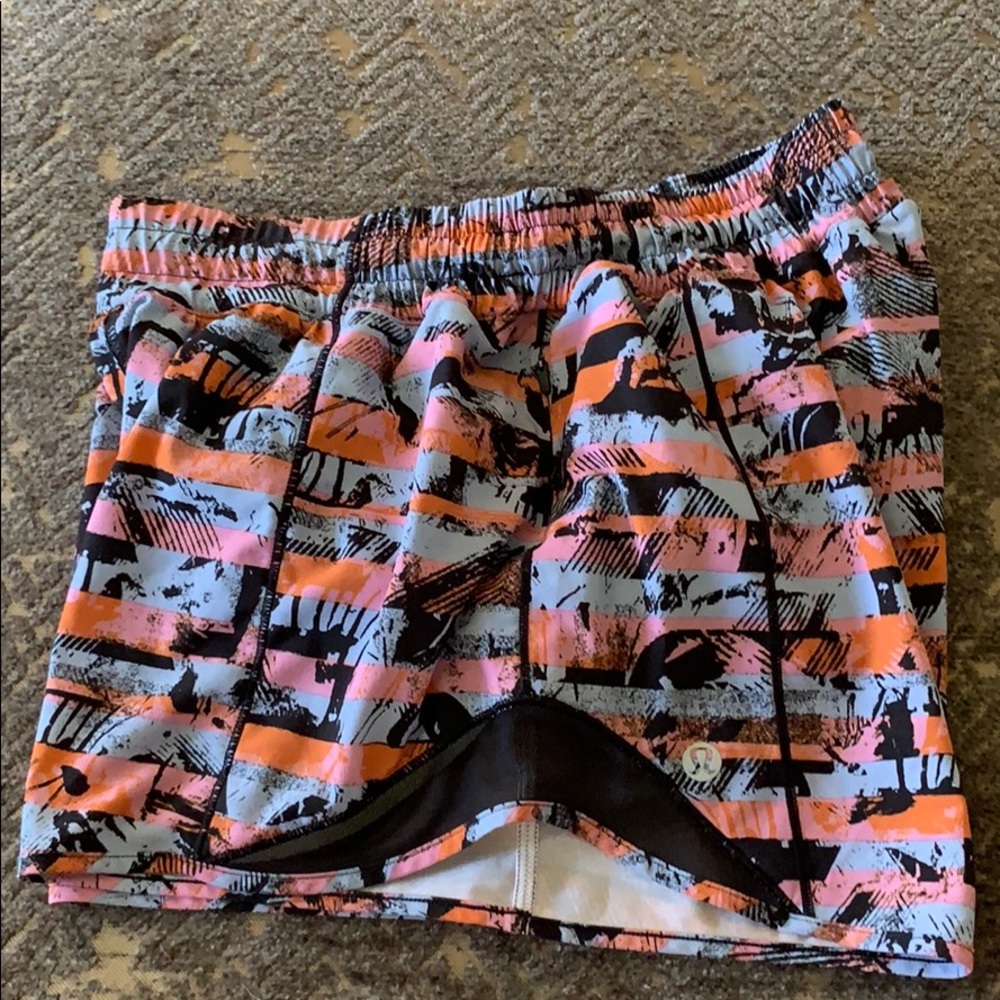 Lululemon hotty hot 4”